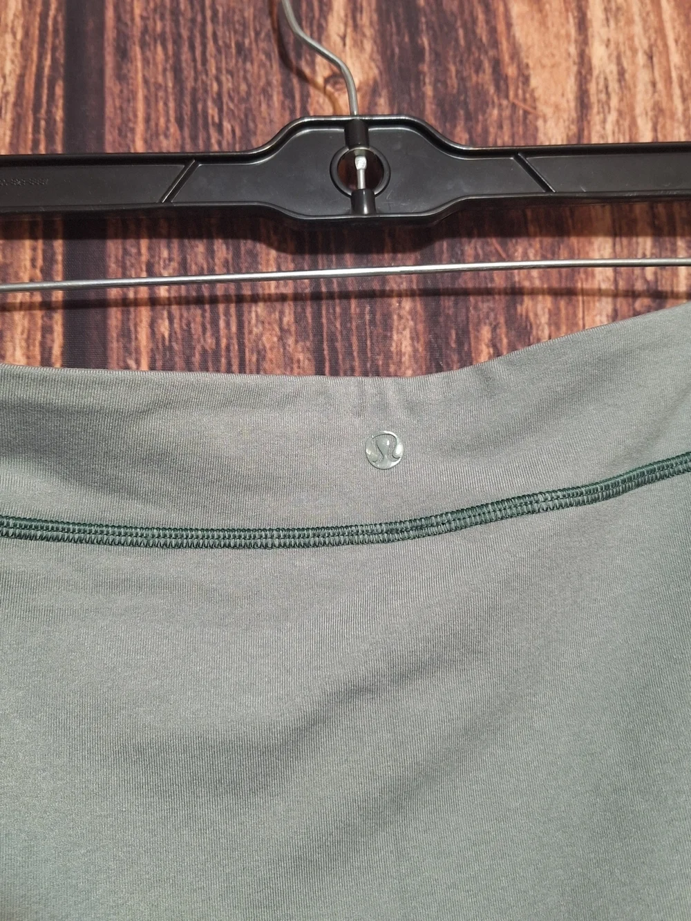 lululemon athletica Sage Green High Waisted Bodycon Skirt Womens Size 6.